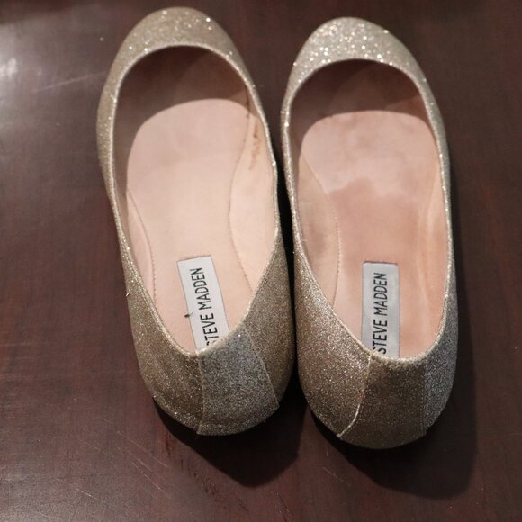 STEVE MADDEN SIZE 8 women's comfort toe flats - Picture 3 of 5
